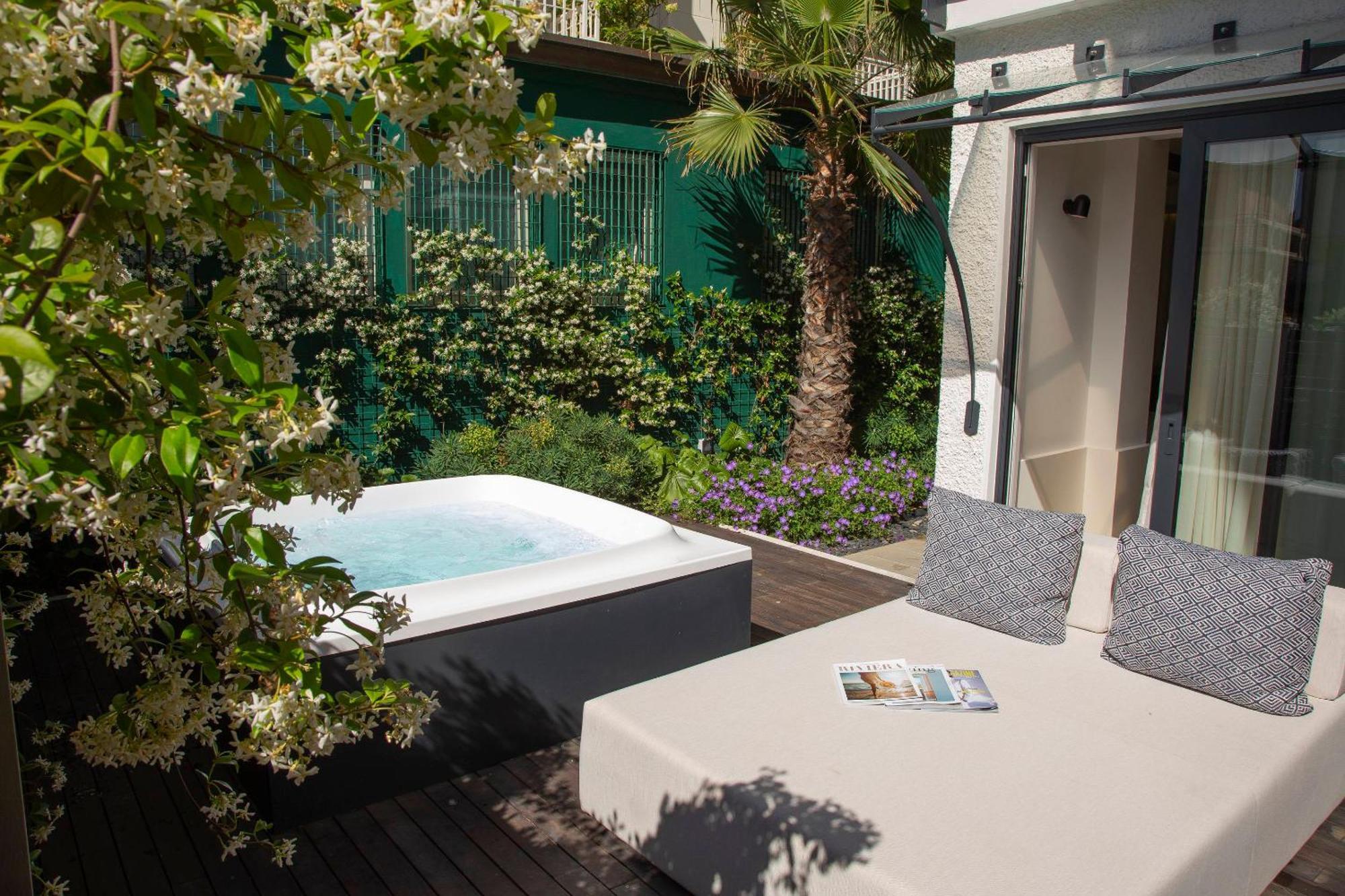 Casa Riva Hotel ริชโชเน ภายนอก รูปภาพ